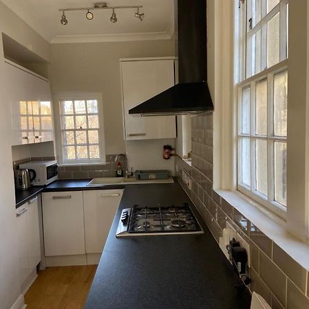Period Apartment On South Bank London Bagian luar foto